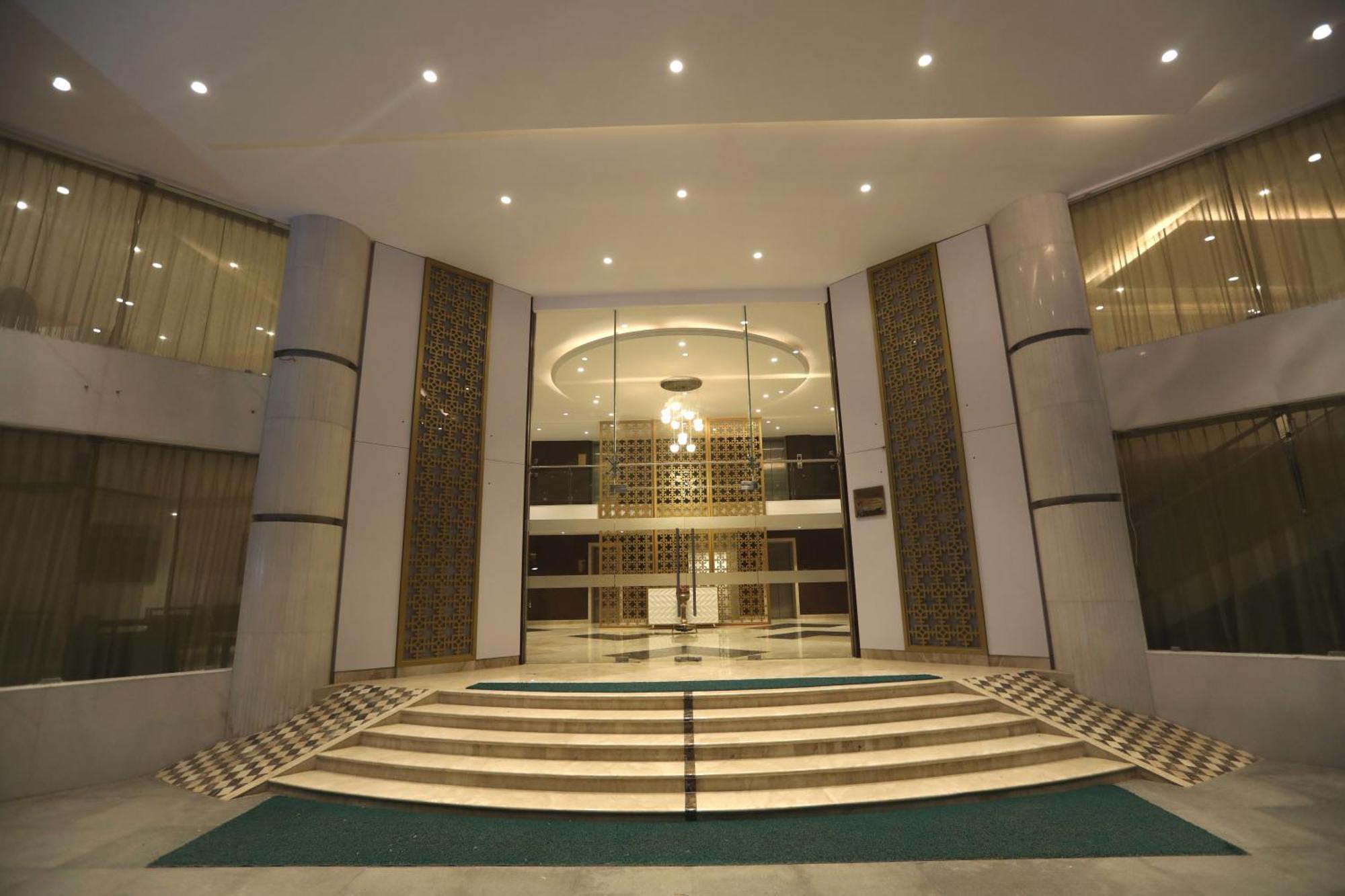 Shravanthi Sarovar Portico Bangalore Exterior photo