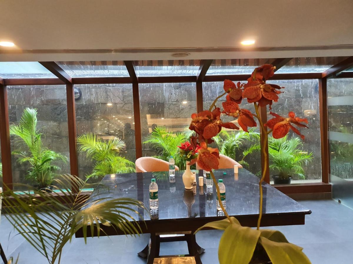 Shravanthi Sarovar Portico Bangalore Exterior photo